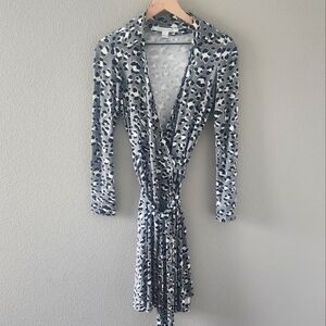 Diane von Furstenberg Wrap Dress Size 2 Neutral Gray Black White Leopard Print